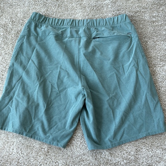 Hurley Men’s Sage Green Hybrid Shorts - Picture 3 of 3